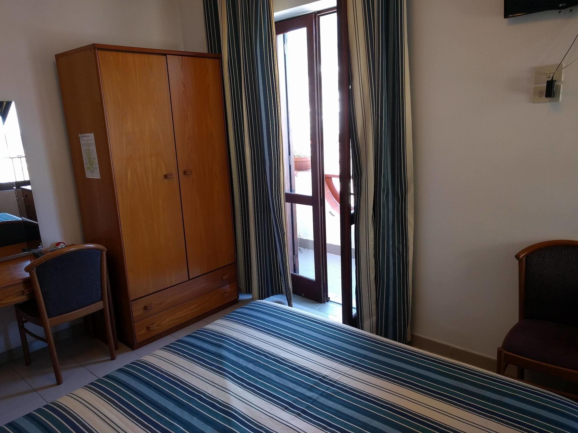 Hotel Conte - S. Angelo Bay Serrara Fontana Exteriör bild