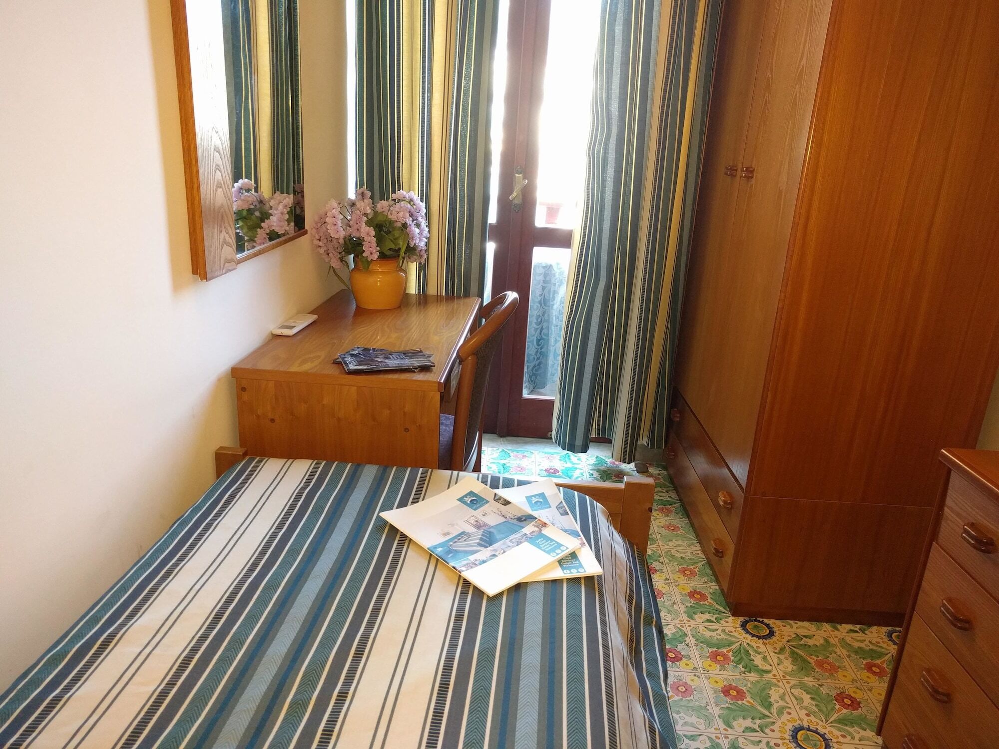 Hotel Conte - S. Angelo Bay Serrara Fontana Exteriör bild