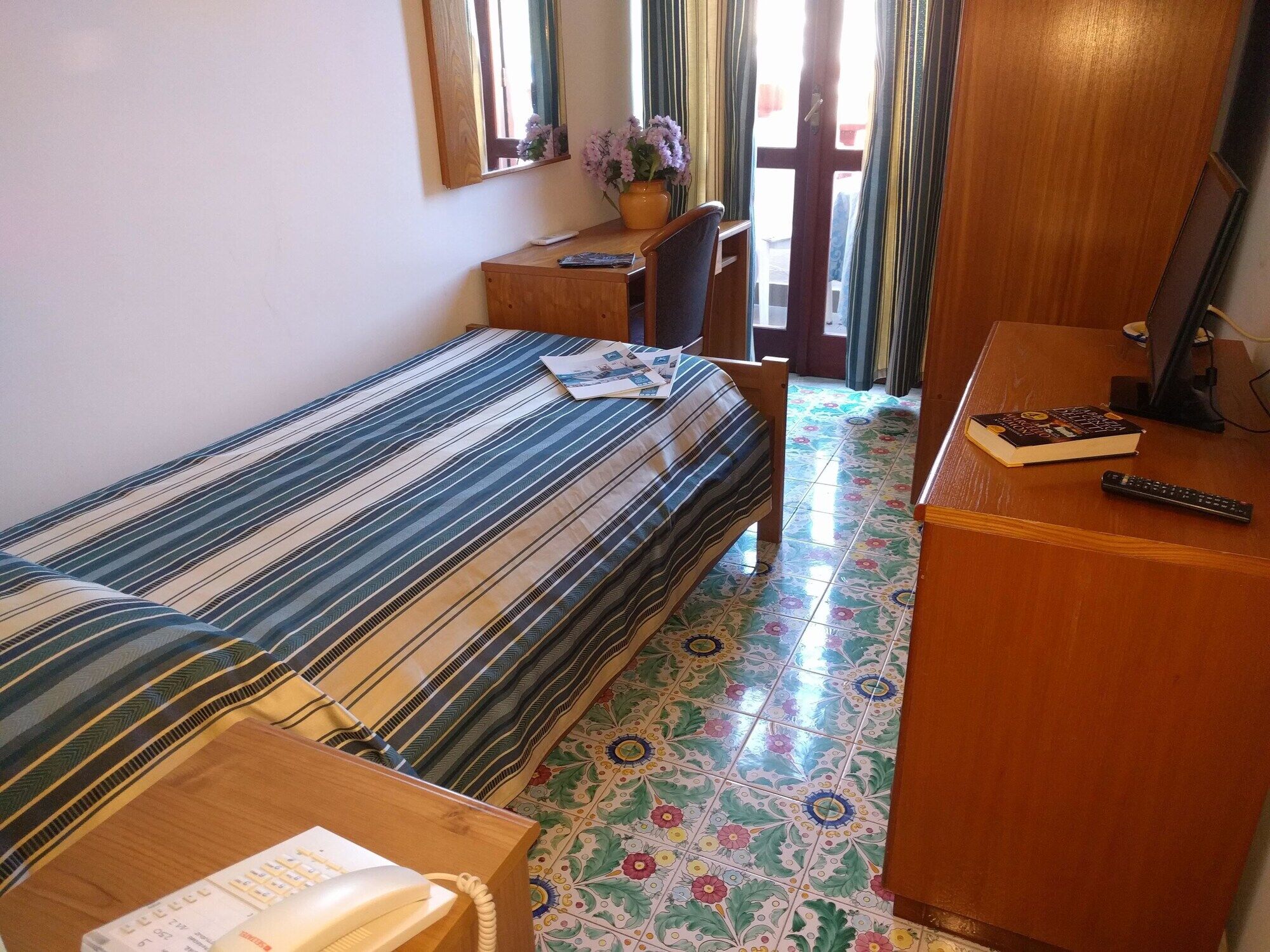 Hotel Conte - S. Angelo Bay Serrara Fontana Exteriör bild