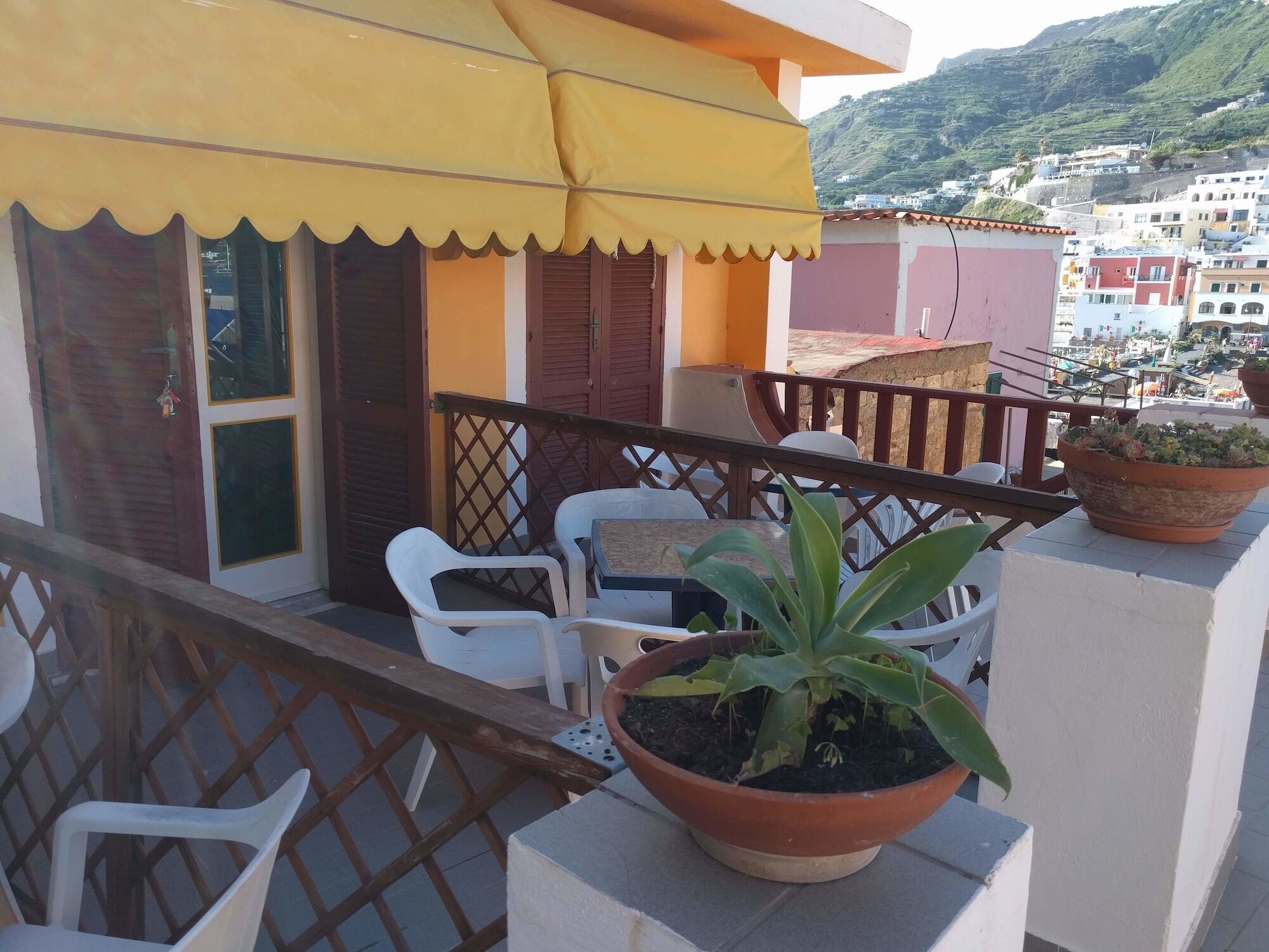 Hotel Conte - S. Angelo Bay Serrara Fontana Exteriör bild
